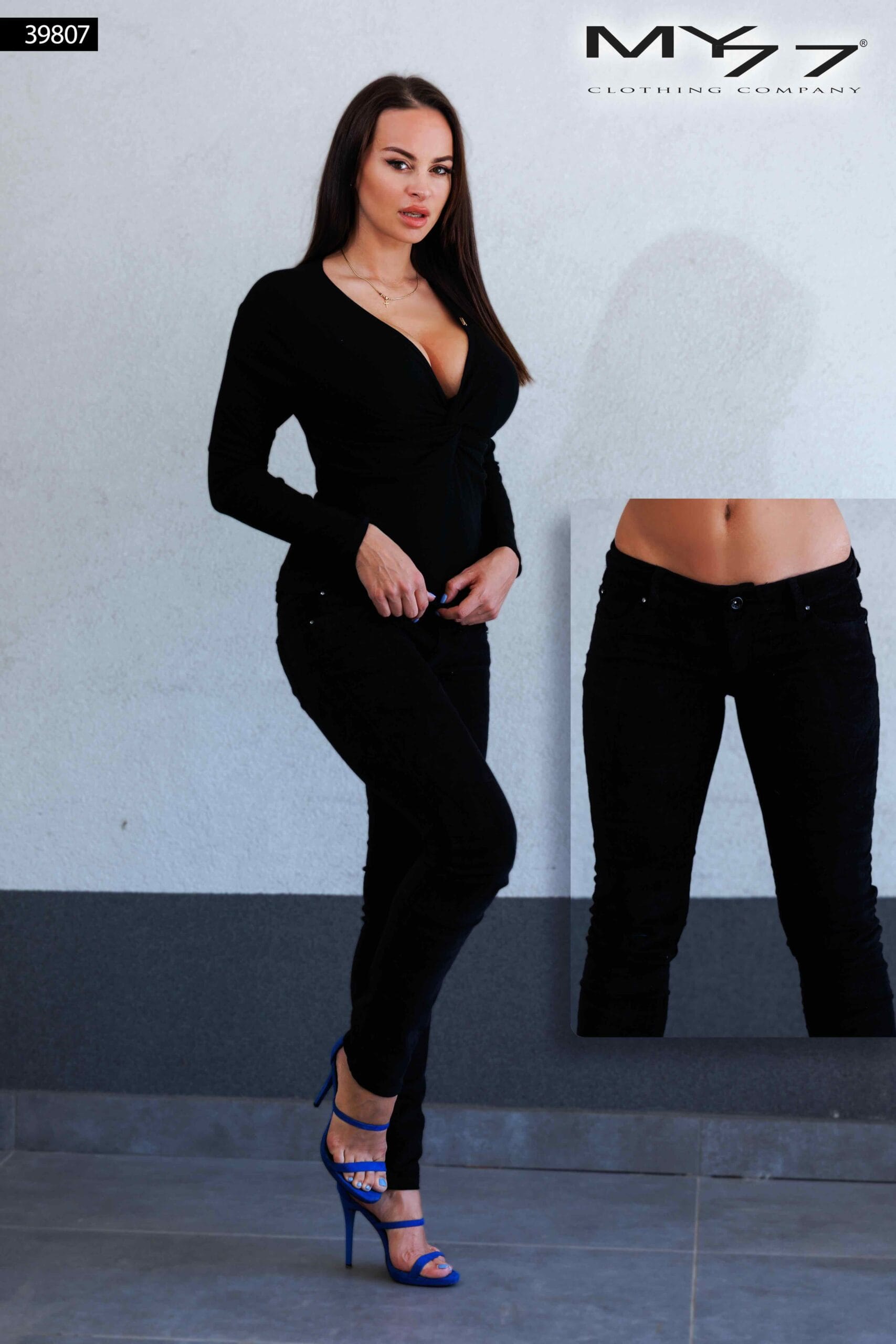 Fekete skinny nadrág csipő  (39807)