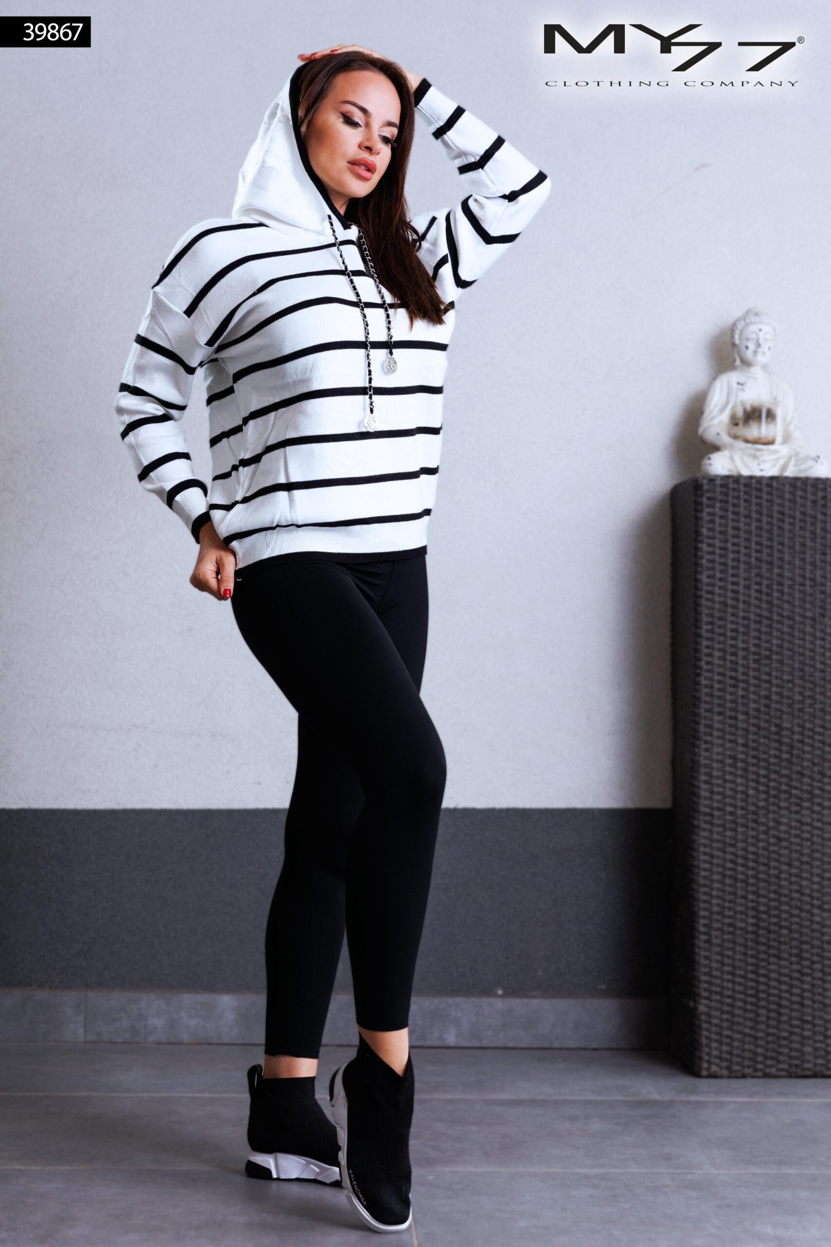 39867 – MY77 Csíkos kapucnis pulóver