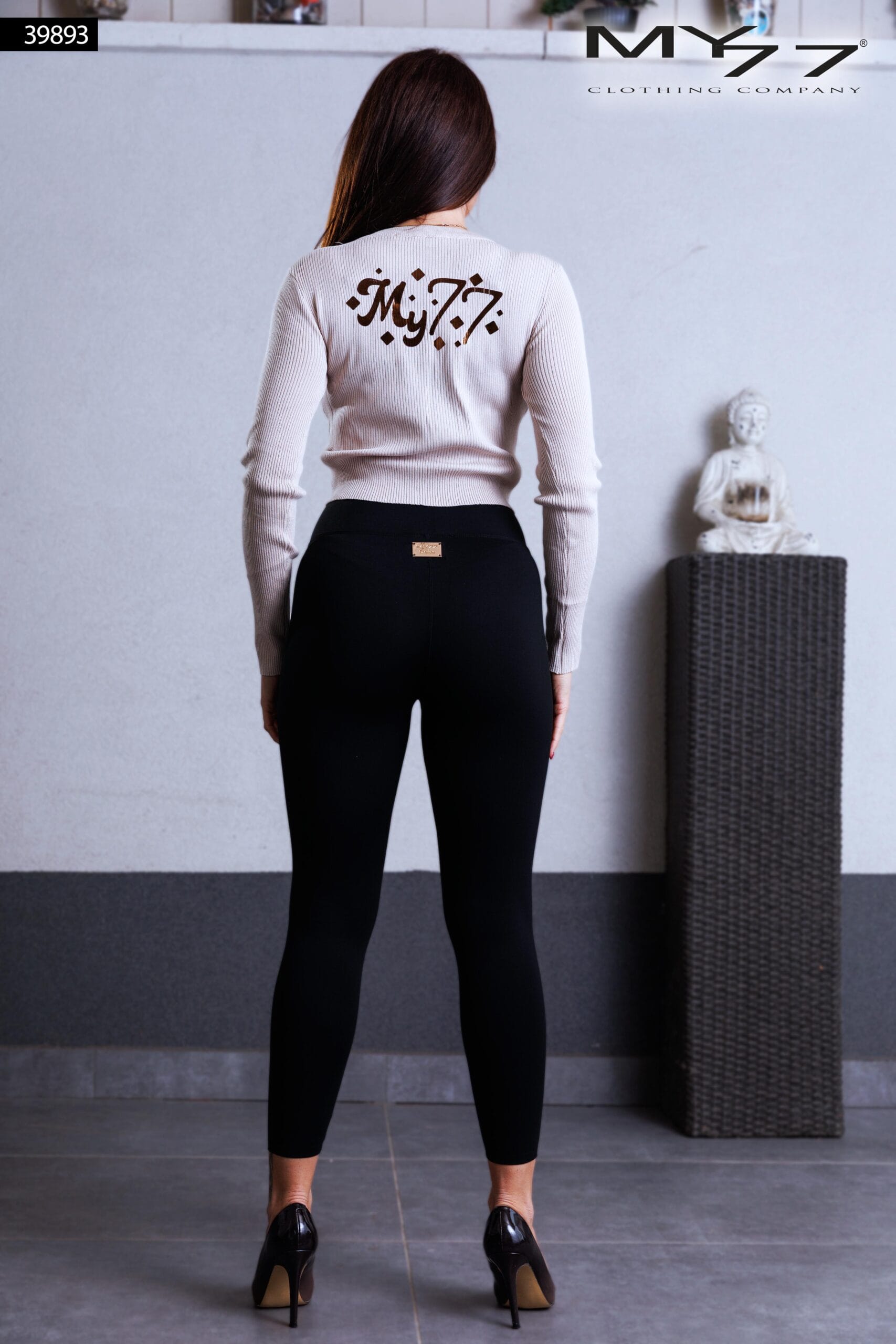 39893 – MY77 Hosszú ujjú bézs felső