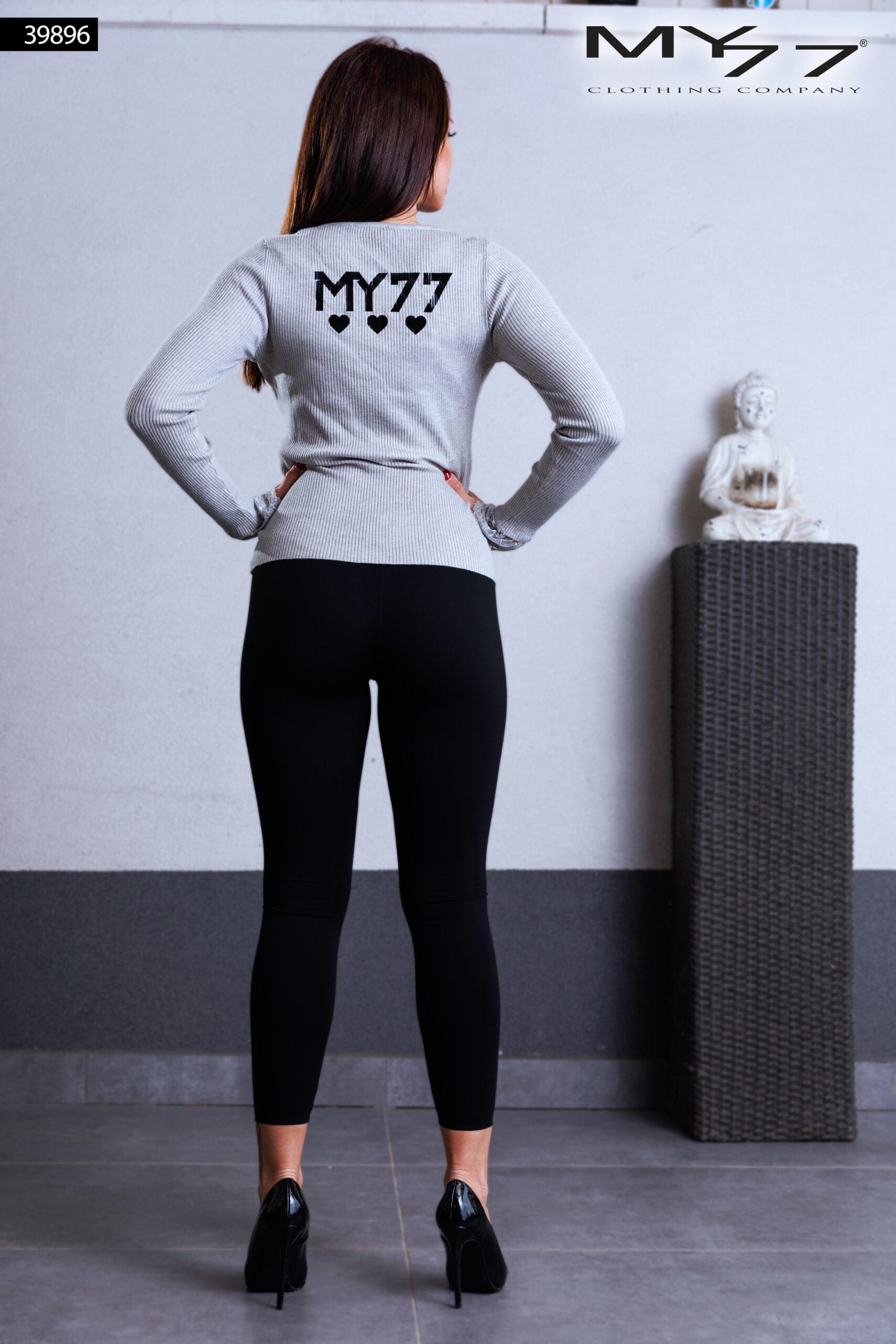 39896 – MY77 Szürke csipkebetétes felső