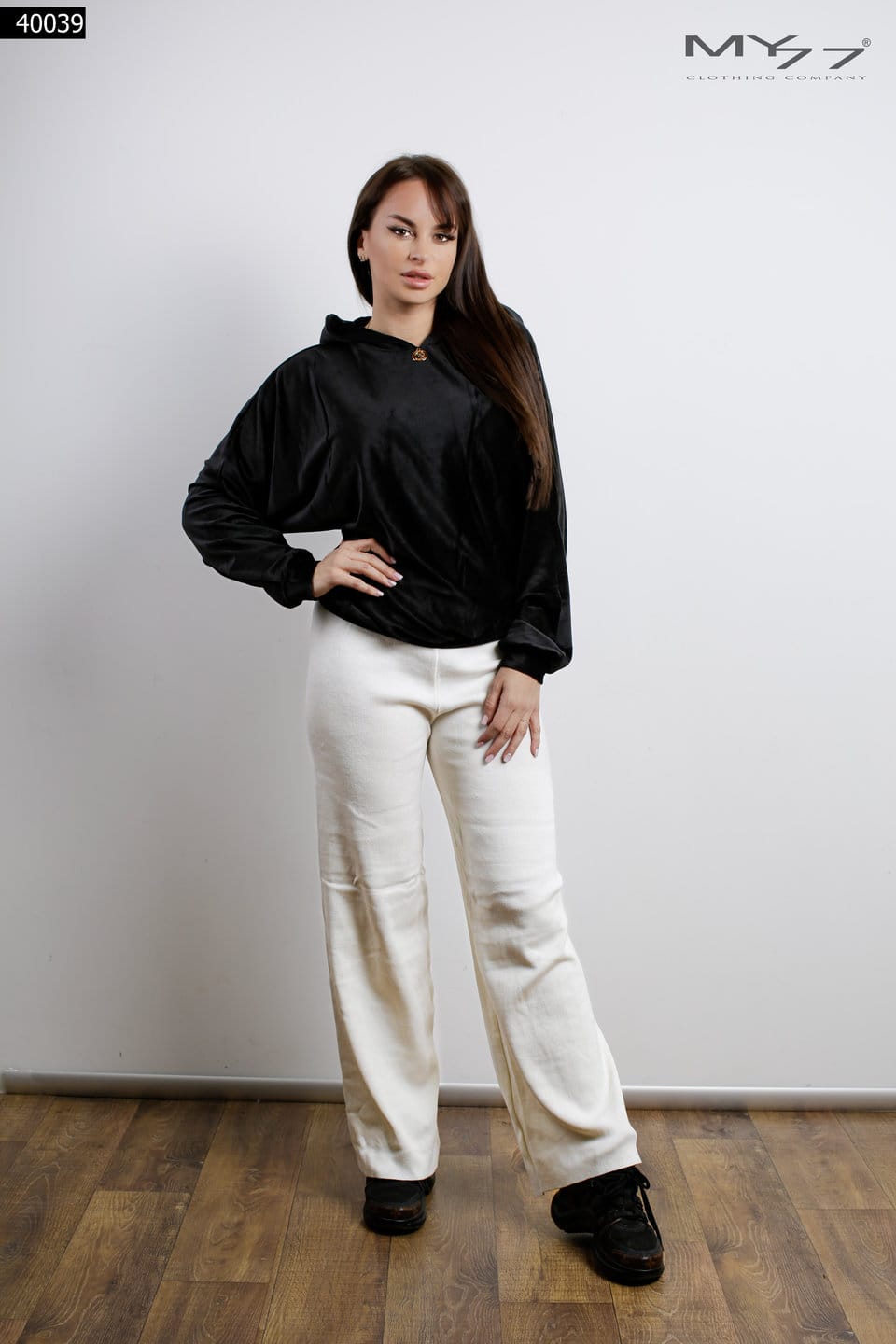 MY77 Fehér kötött nadrág – 40039