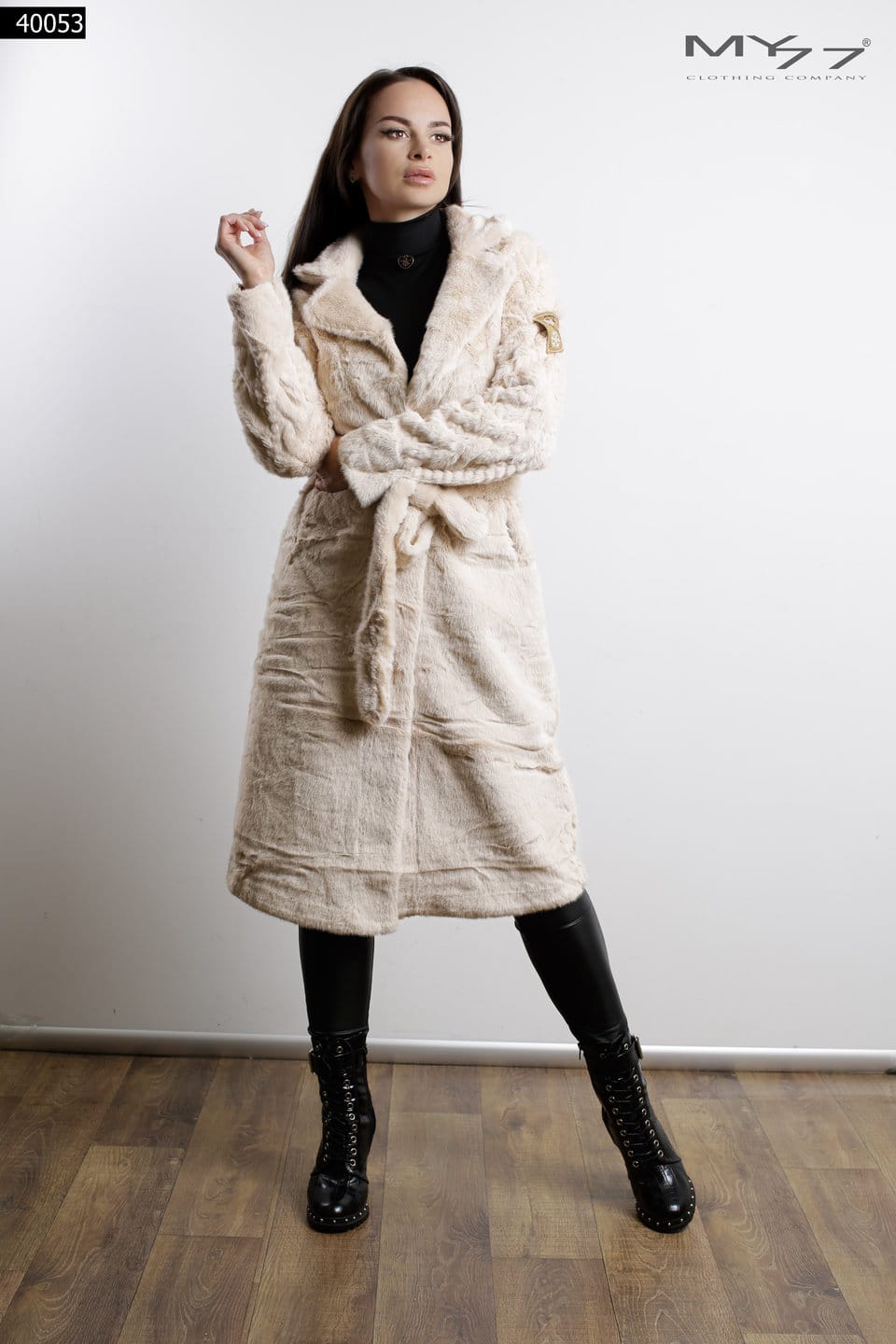 MY77 Bézs műszőrme kabát övvel – 40053