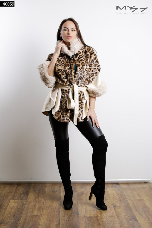 MY77 Leopárdmintás műszőrme poncsó, övvel – 40059