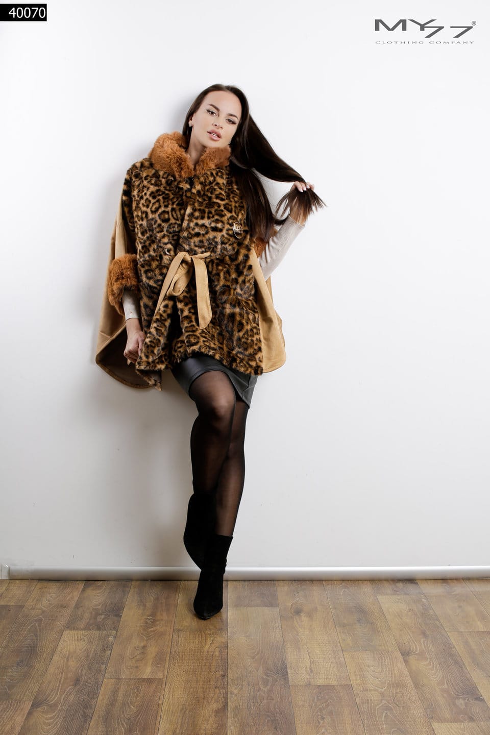 MY77 Leopárdmintás, műszőrme galléros poncsó – 40070