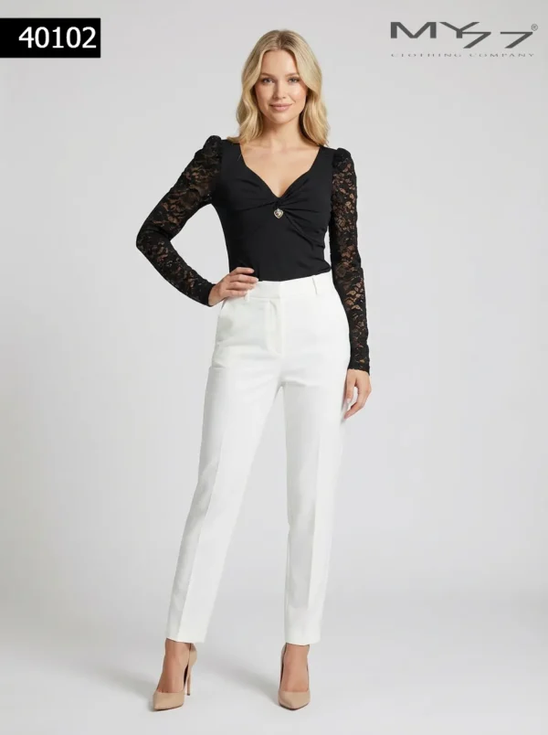 MY77 Fekete csipkeujjú felső – 40102