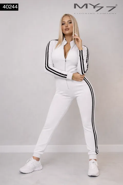 MY77 Fehér Női Vékony Plüss Melegítő Overál Fekete Csíkkal – 40244